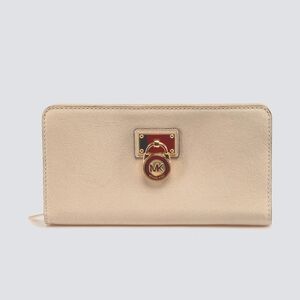 Michael Kors Wallet in Cream With Gold Lock Hardware